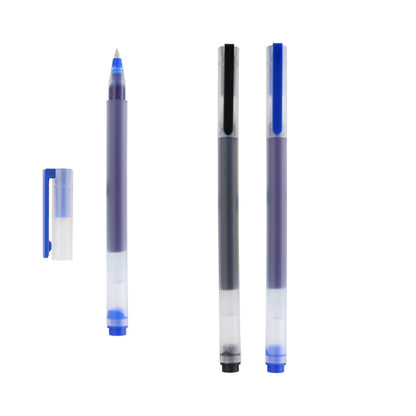 100 piezas | Bolígrafo de plástico con tinta de gel, tapa traslúcida y clip de plástico. La tinta viene del color de la pluma. (negro y azul), con logo impreso.
