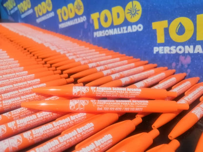 200 bolígrafos promocionales de plástico con tu logo impreso a una tinta